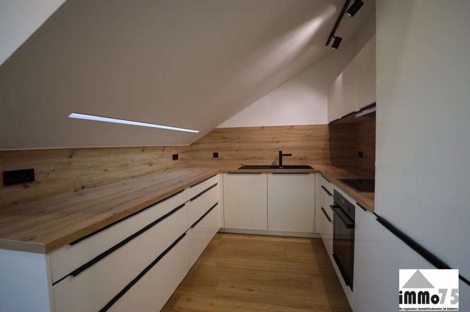 Dachgeschosswohnung in Illingen: Küche